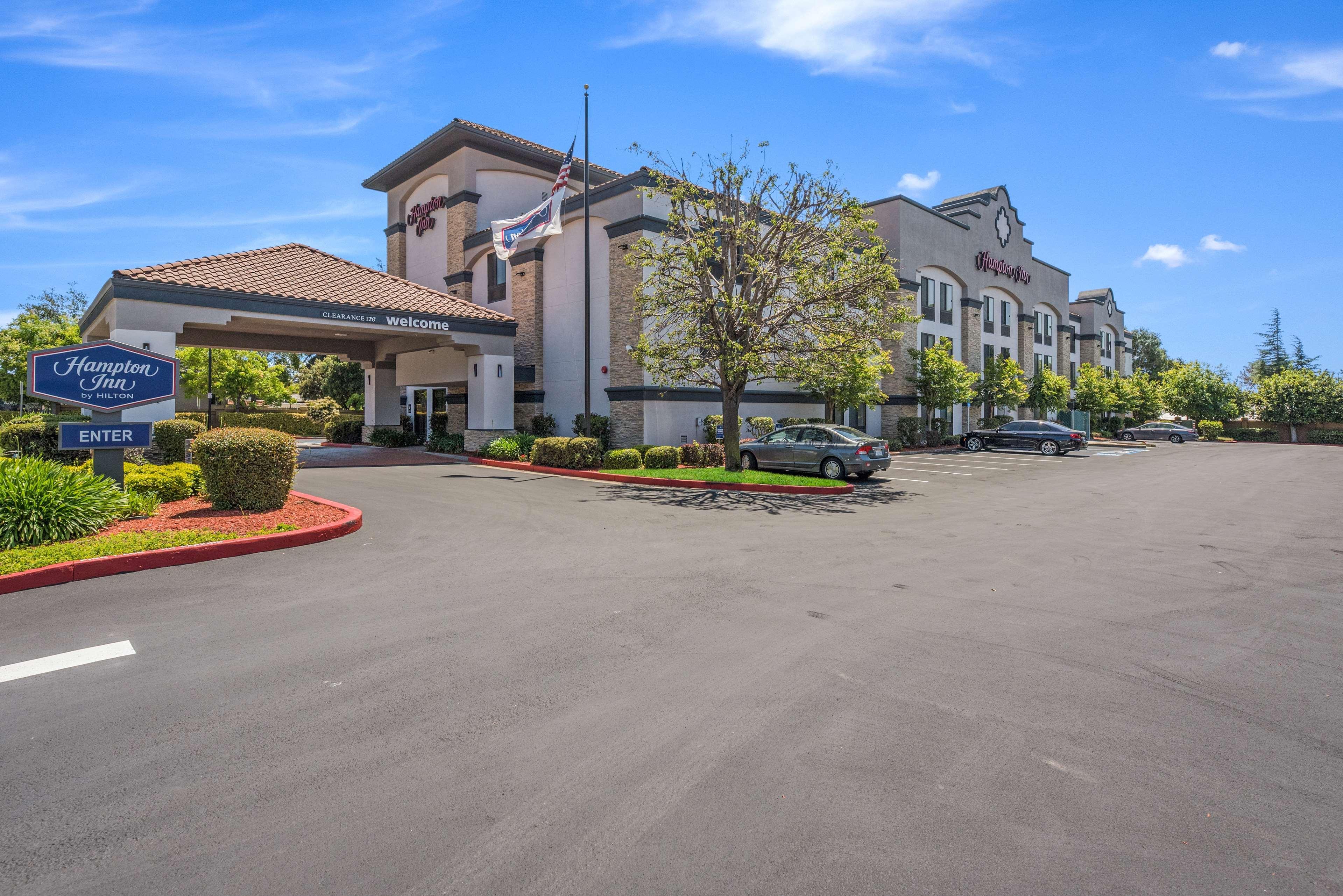 Hampton Inn Oakland-Hayward Exteriör bild