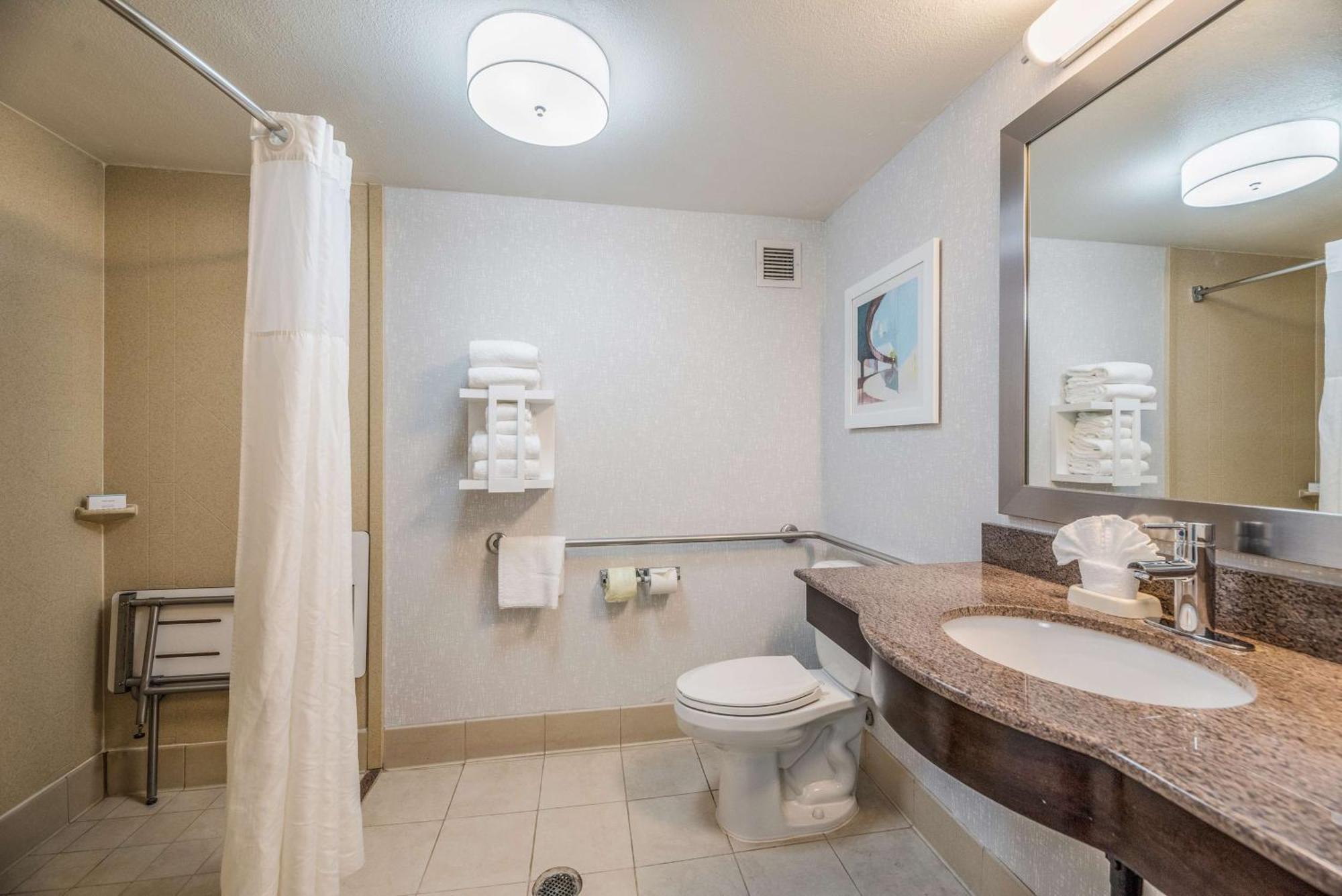 Hampton Inn Oakland-Hayward Exteriör bild