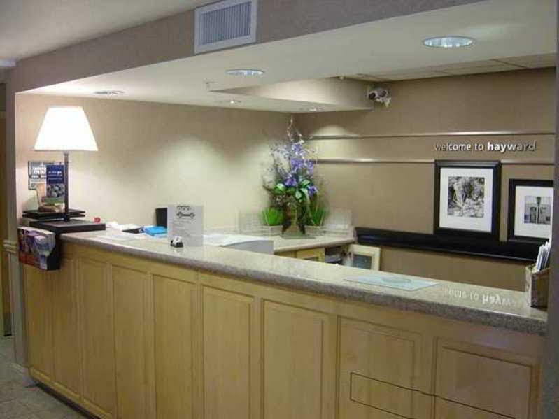 Hampton Inn Oakland-Hayward Exteriör bild